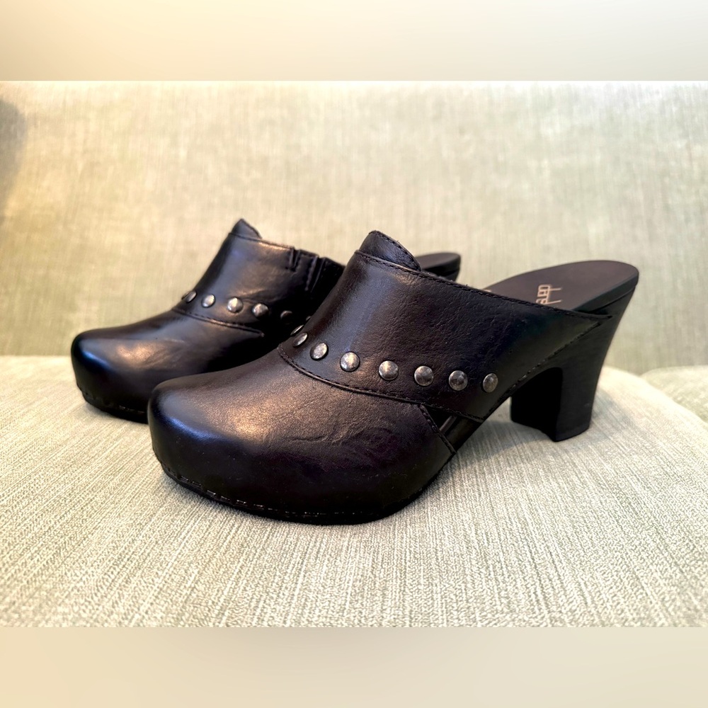 NEW Dansko Black Leather Slip On Mule Studded Clog Heels Women's Size 6.5/37